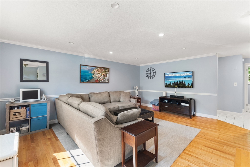 112 Cocasset St 3