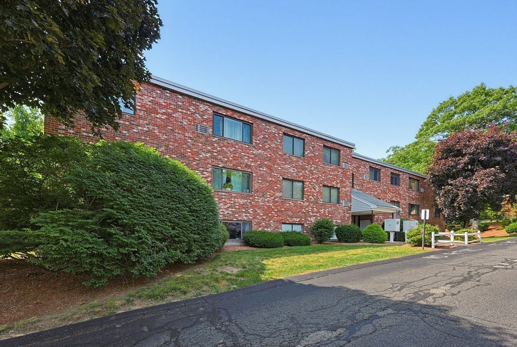 65 Milliken Ave 3