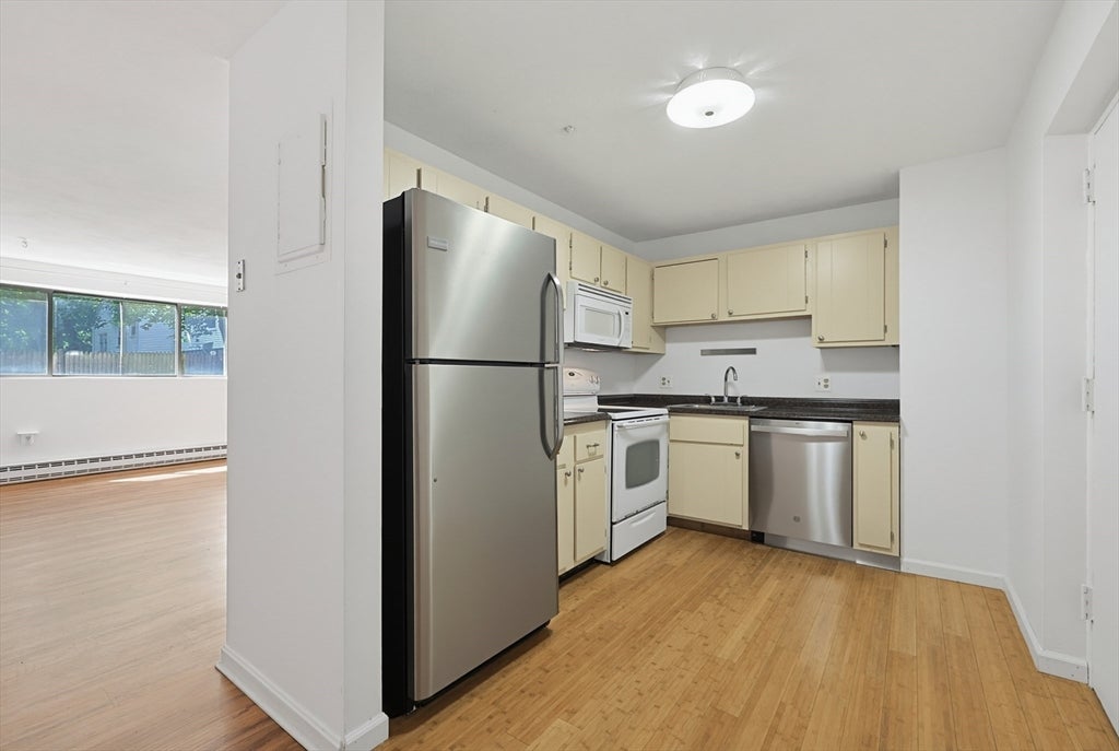65 Milliken Ave 3