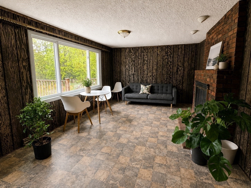 307 Glen Rd
