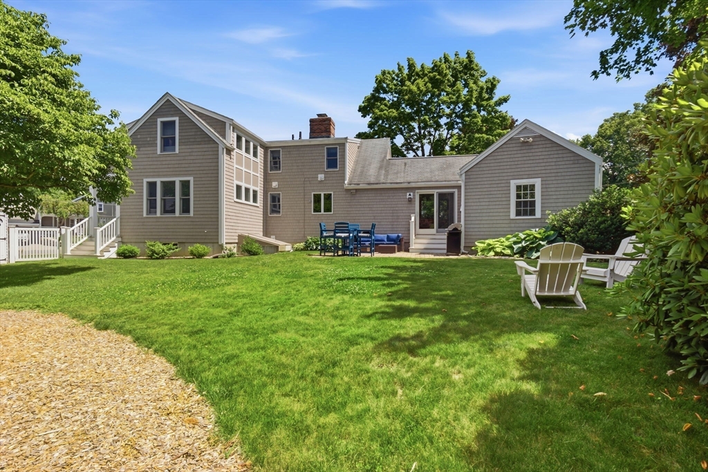 4 Everett Dr