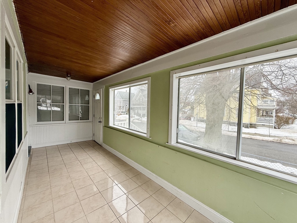 113-115 Elmwood Ave 115