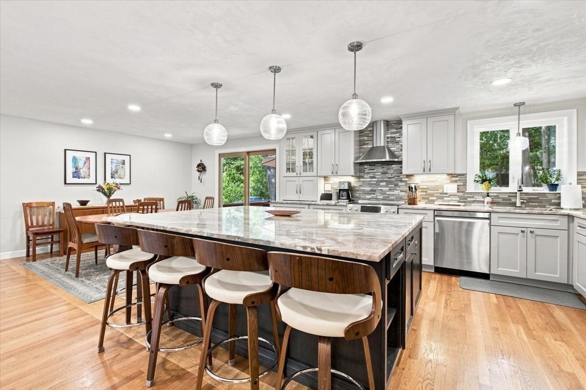 76 Westover Pkwy