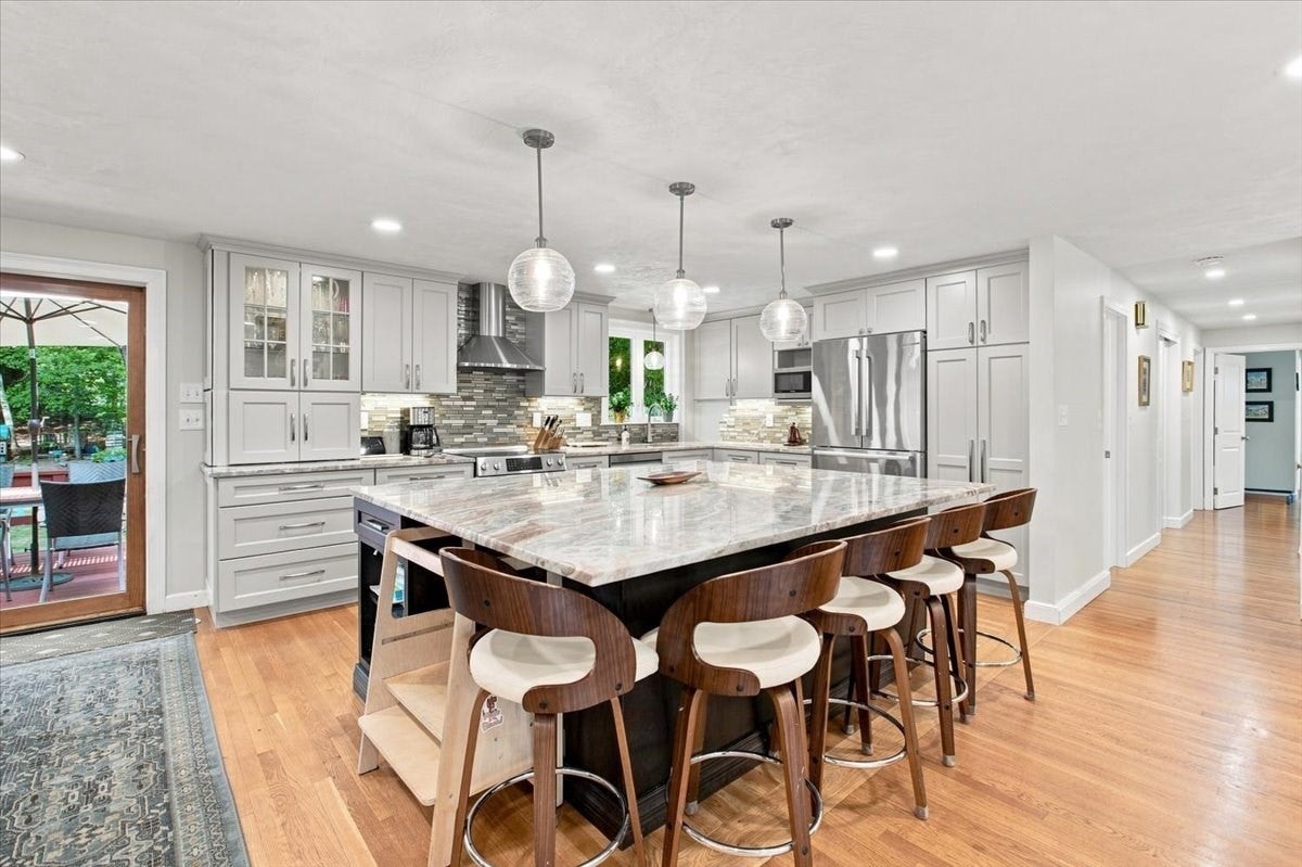 76 Westover Pkwy