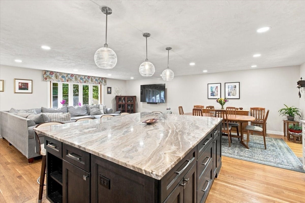 76 Westover Pkwy, Norwood MA 02062
