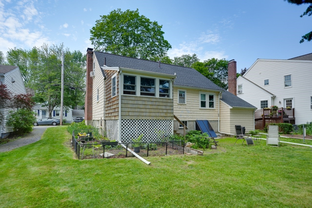 7 Broad St