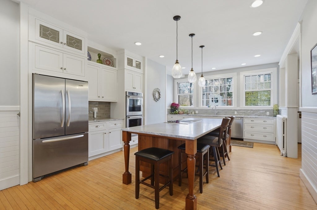 372 Main St