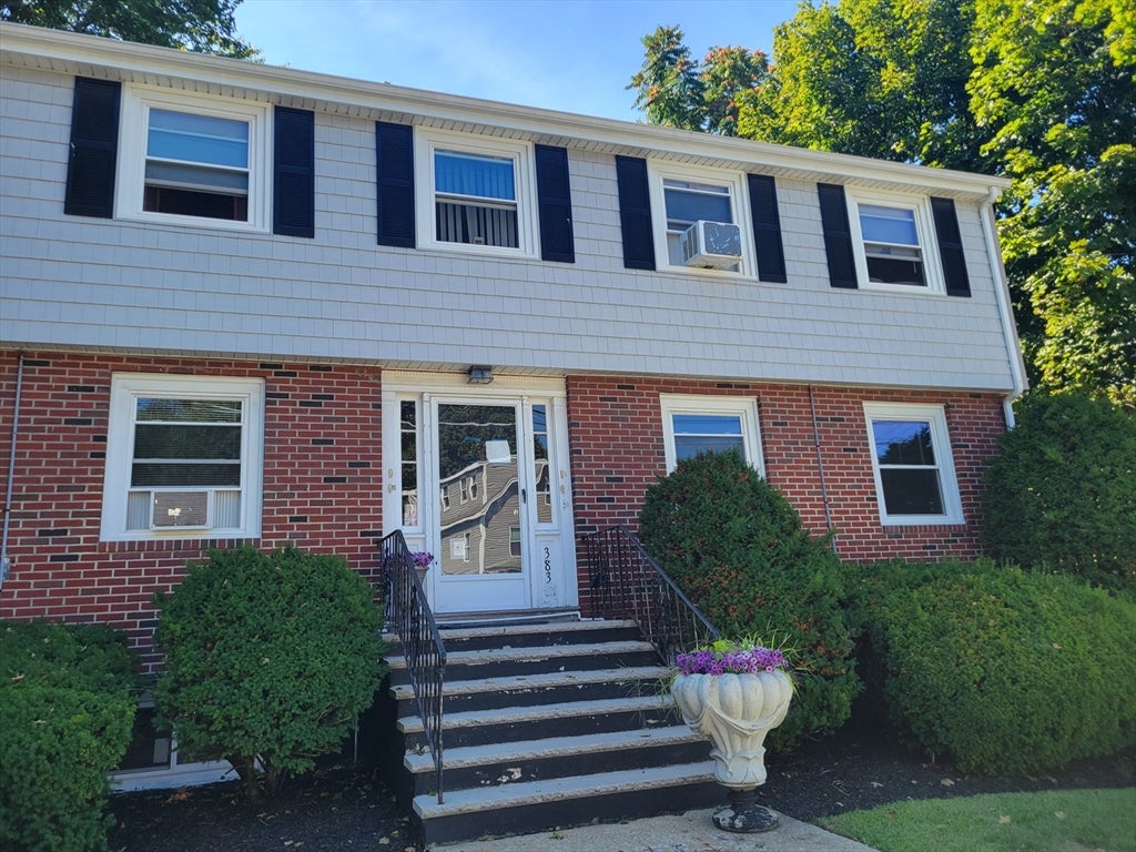Photo of 383 Central Street, Saugus, MA
