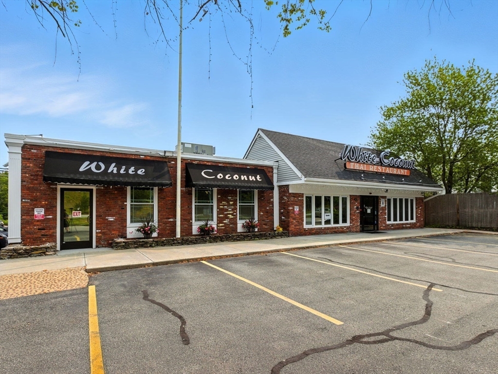 211 Middlesex Tpke