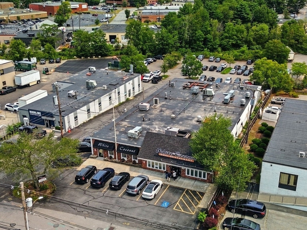 211 Middlesex Tpke