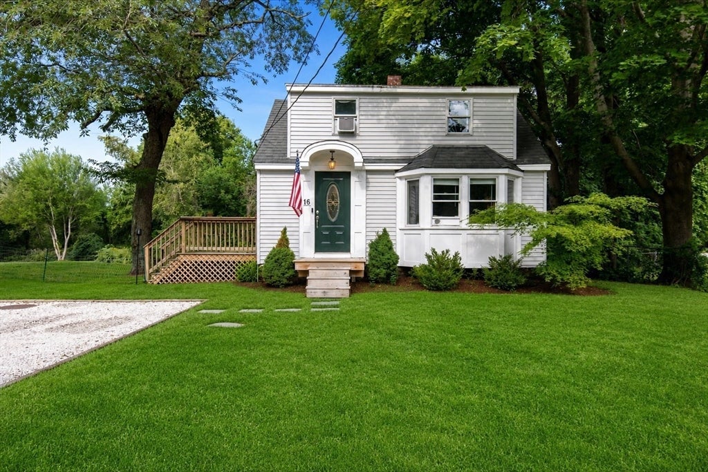 16 Pleasant St, Scituate, MA Photo #1