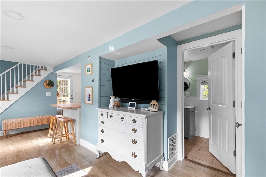 16 Pleasant St, Scituate, MA Photo #8