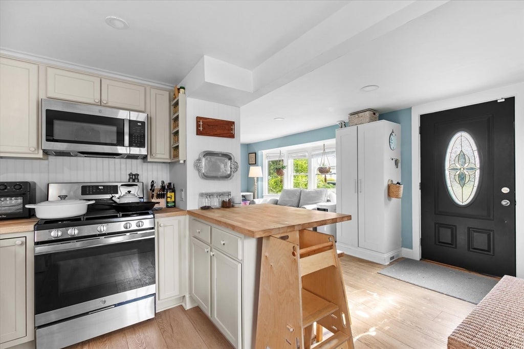 16 Pleasant St, Scituate, MA Photo #10