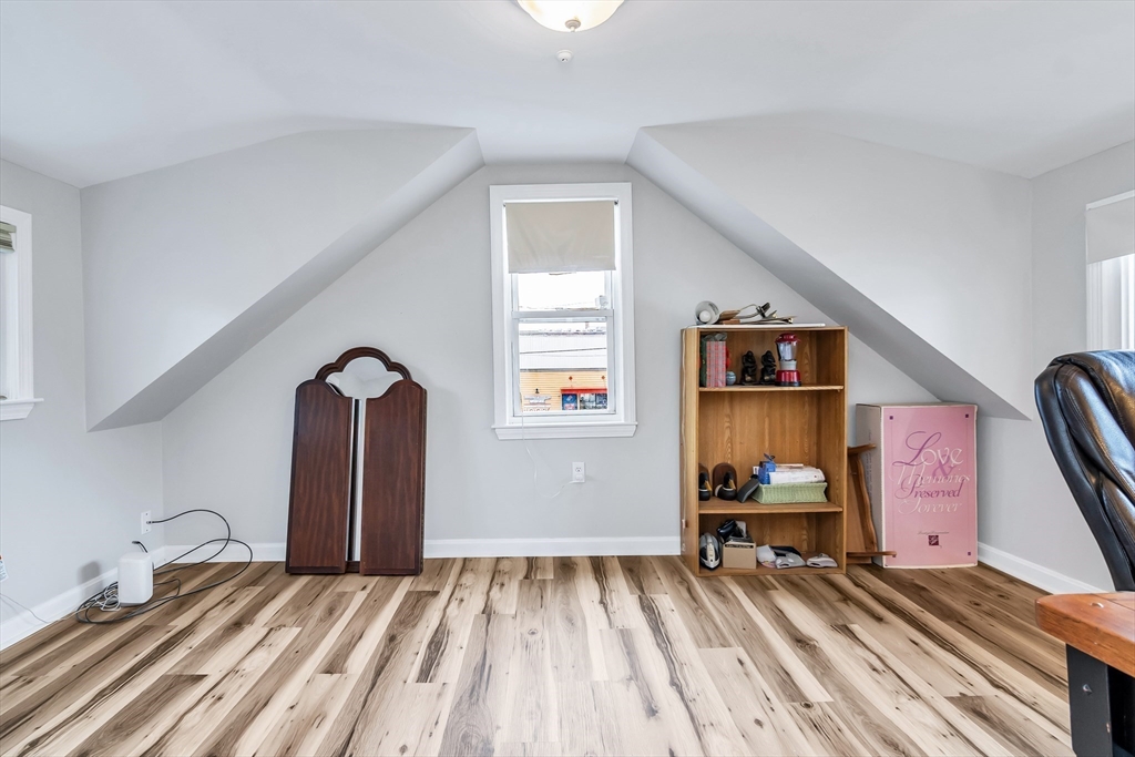 79 Lakeview Ave