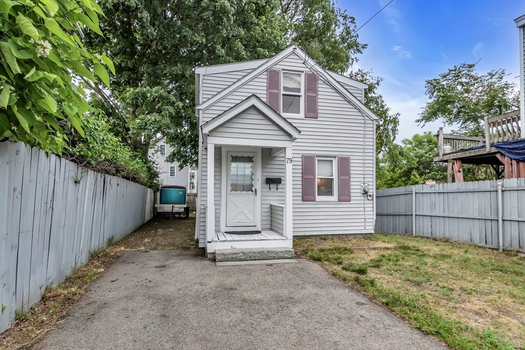 79 Lakeview Ave