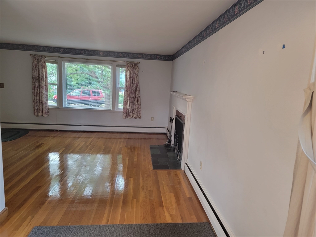 Belmont, Massachusetts 02478, United States, 1 Bedroom Bedrooms, ,1 BathroomBathrooms,Residential,Active,199506