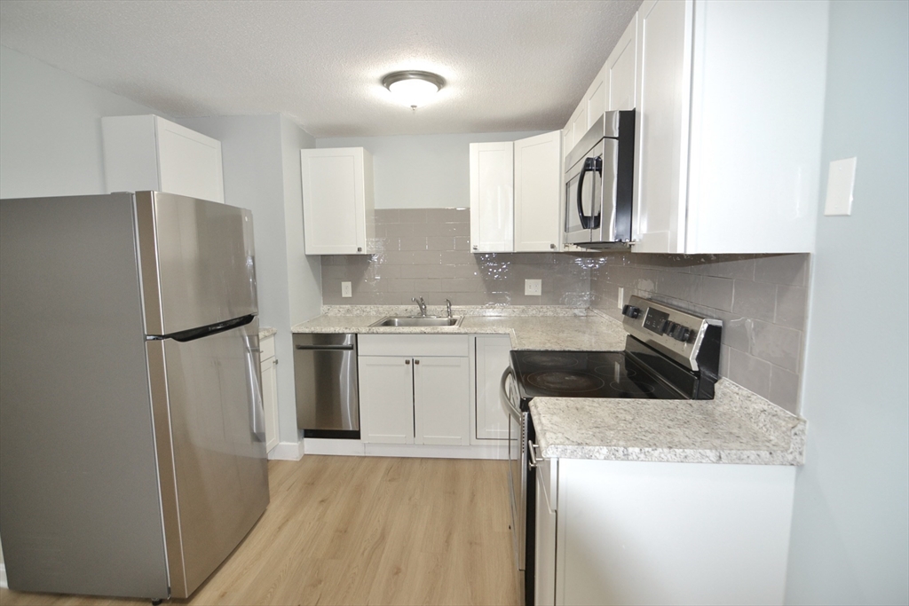 77 Nicholas Rd I