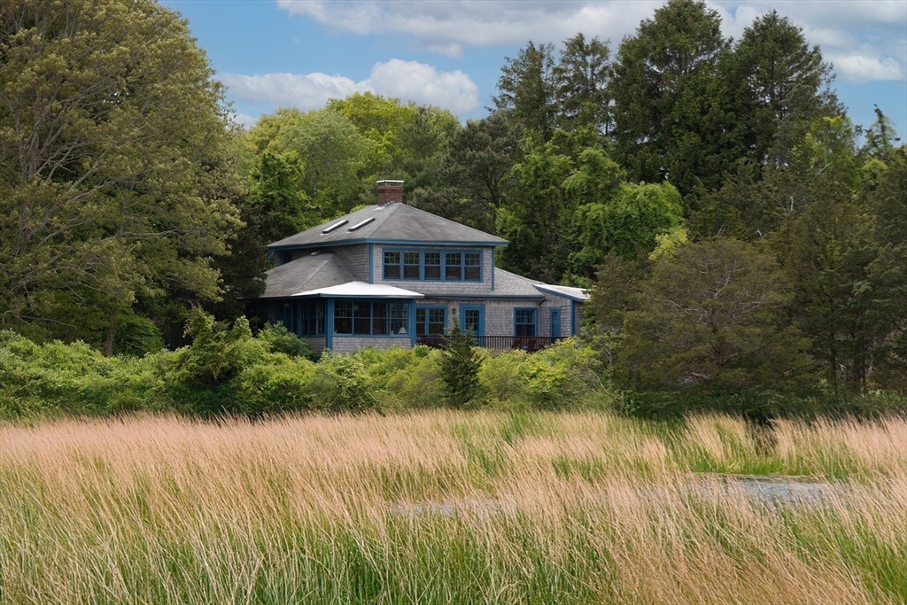 43 Salt Marsh Ln