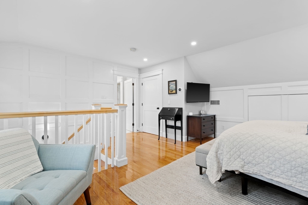 Arlington, Massachusetts 02474, United States, 3 Bedrooms Bedrooms, ,3 BathroomsBathrooms,Residential,Pending,140218