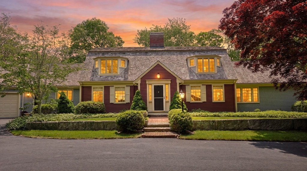 101 Two Ponds Road