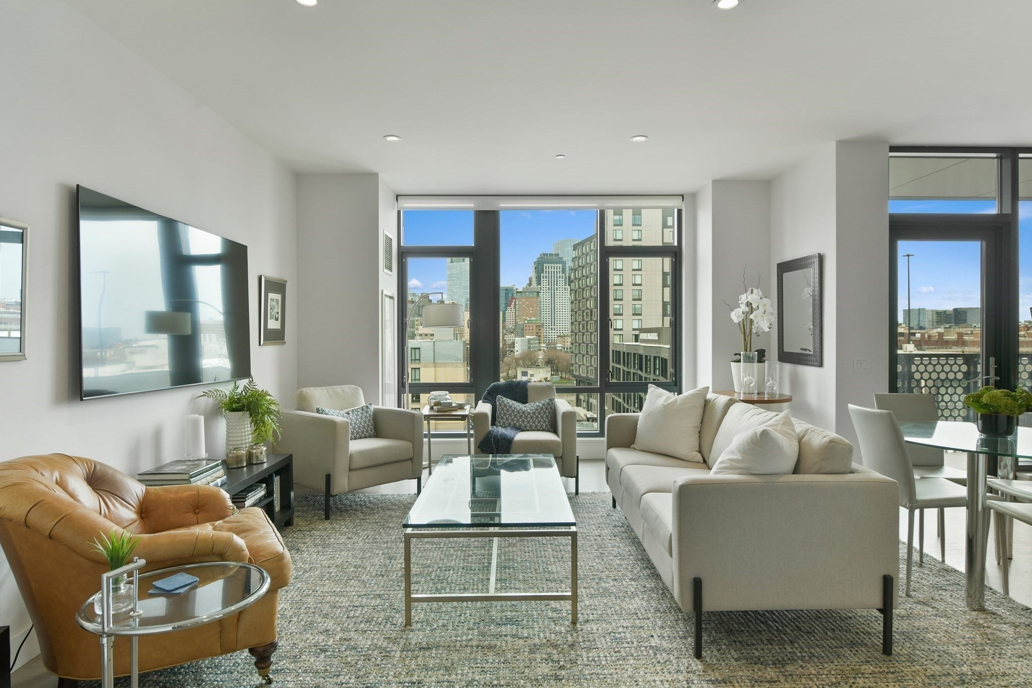 40 Traveler St 710