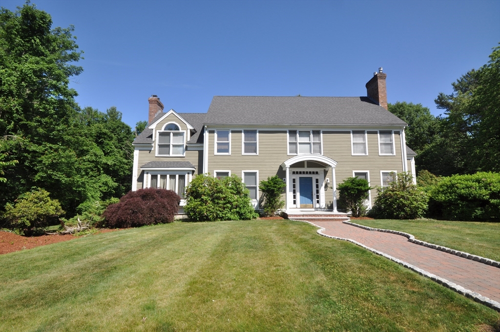 9 Breezy Point Rd