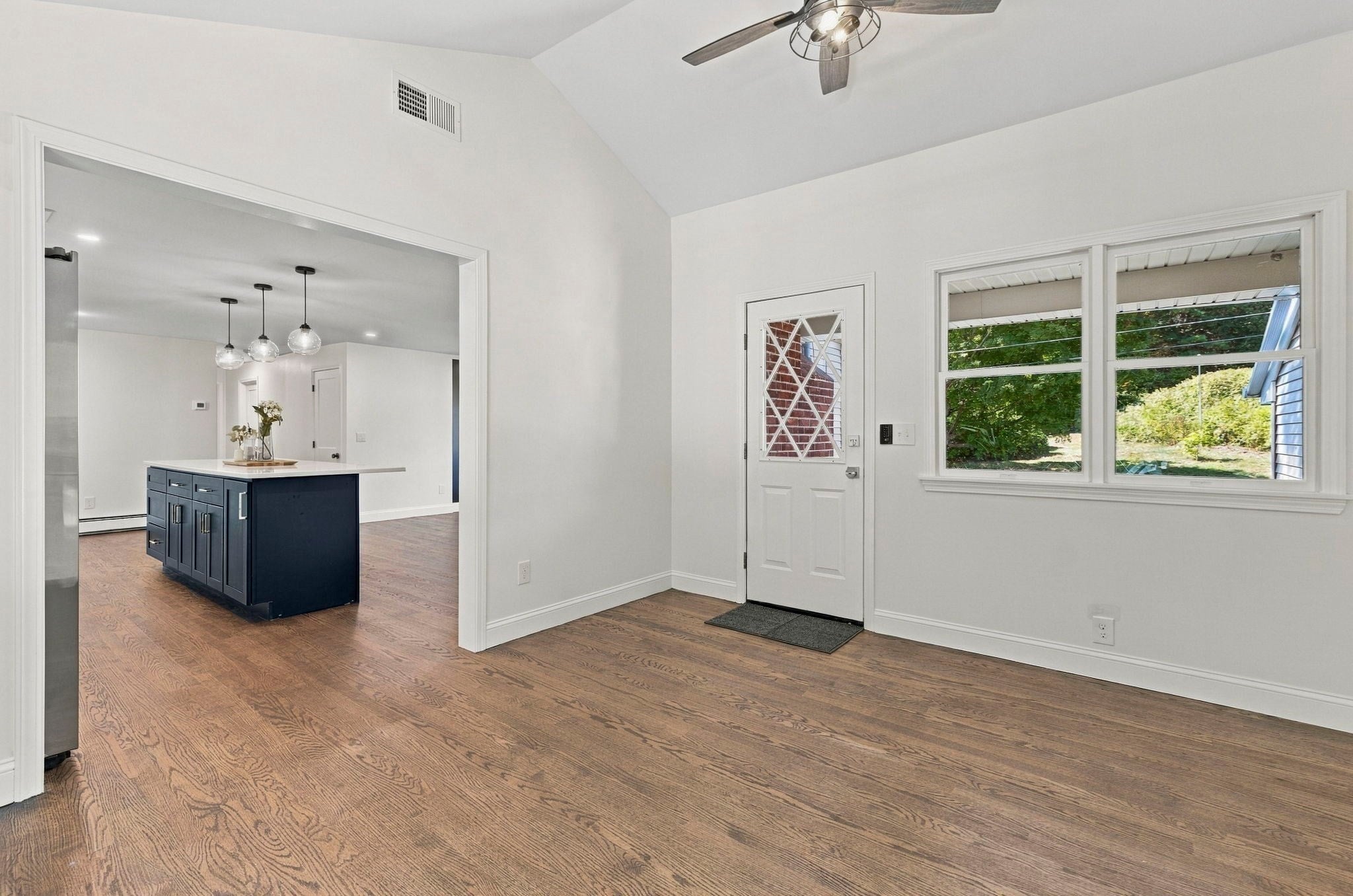 146 Helen Dr, Marlborough, MA Photo #6