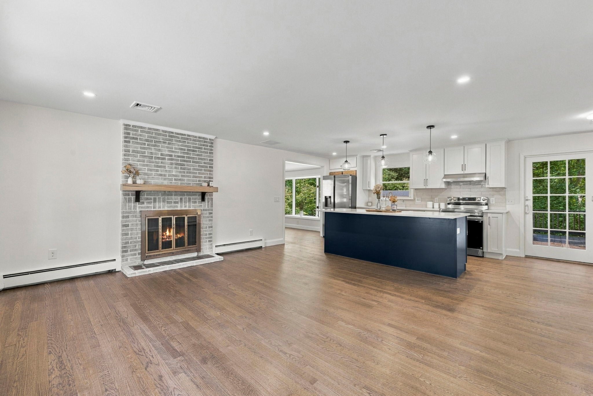 146 Helen Dr, Marlborough, MA Photo #7