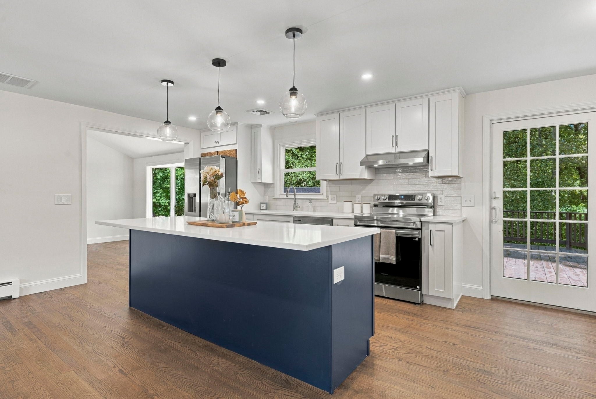 146 Helen Dr, Marlborough, MA Photo #4