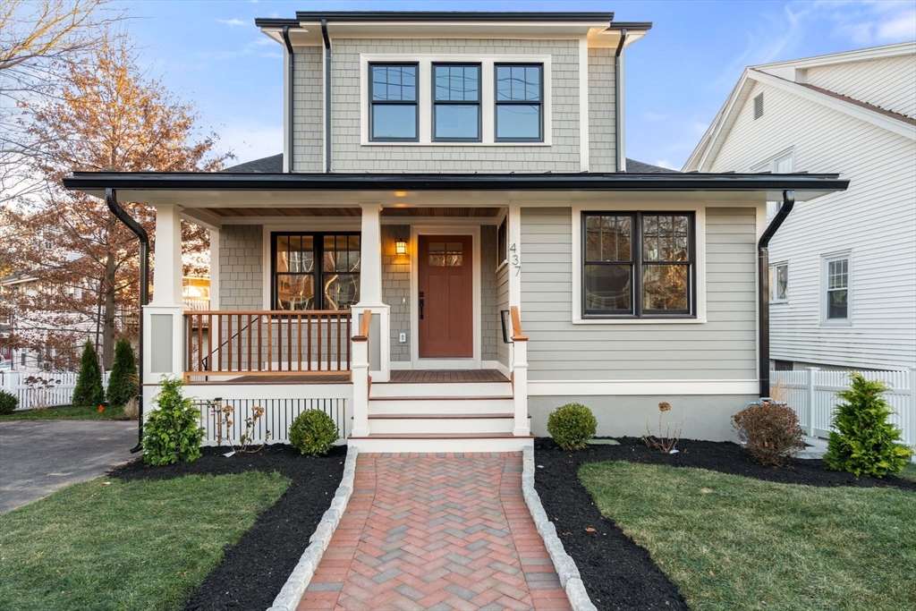 437 Mount Auburn St