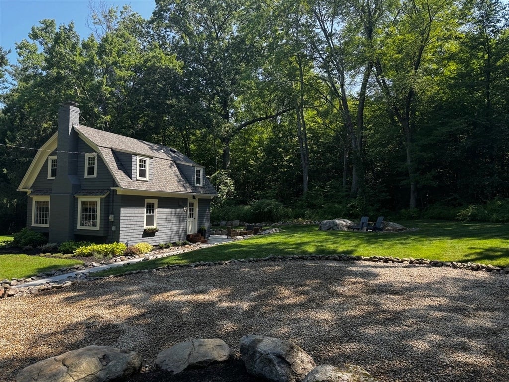 15 Bolton Rd