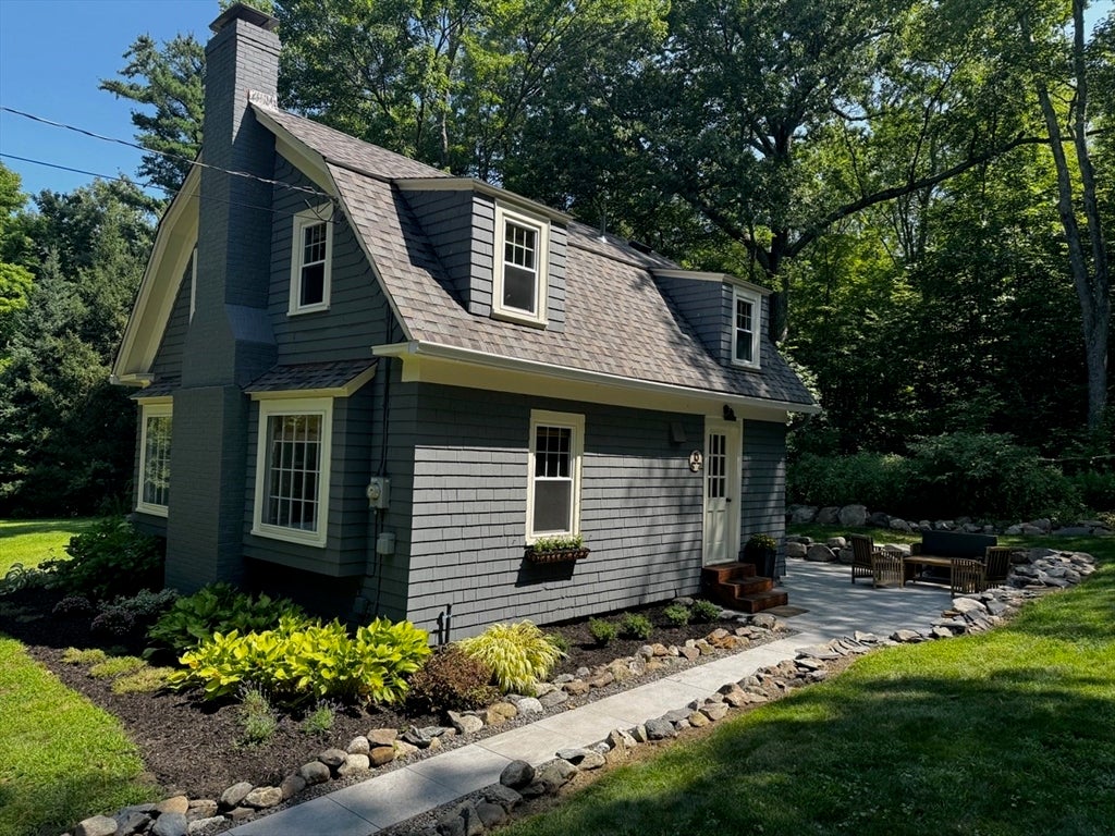 15 Bolton Rd