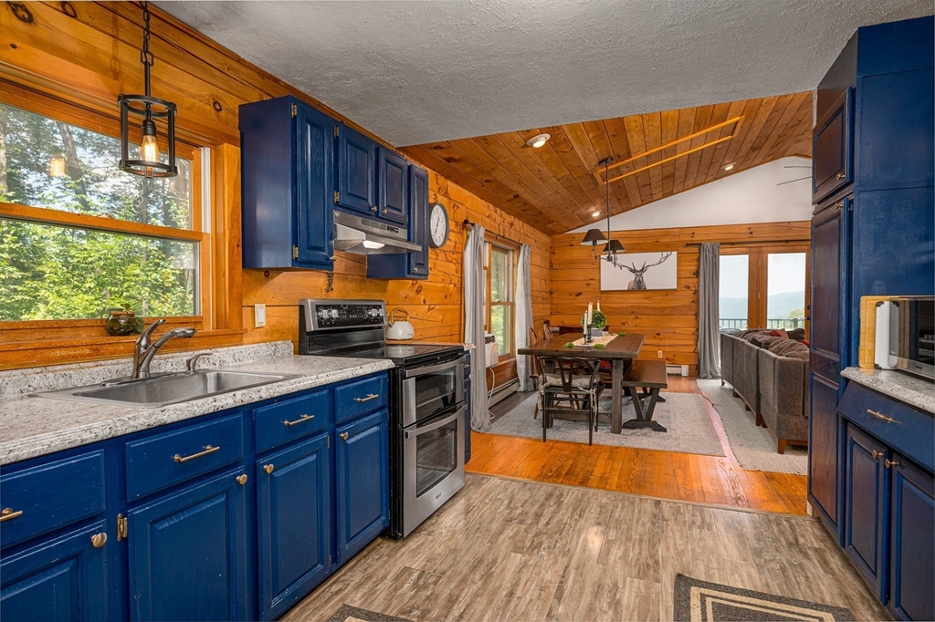 124 E Hawley Road