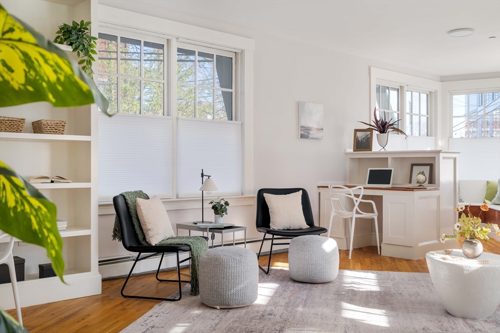 432 Norfolk Street 1H