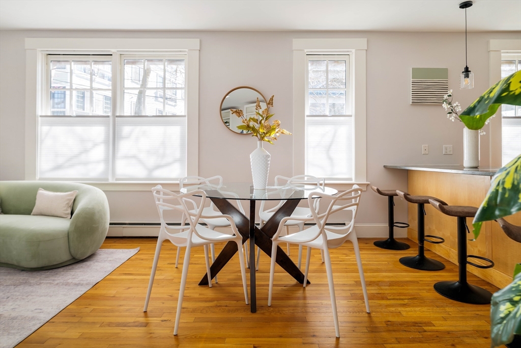 432 Norfolk Street 1H