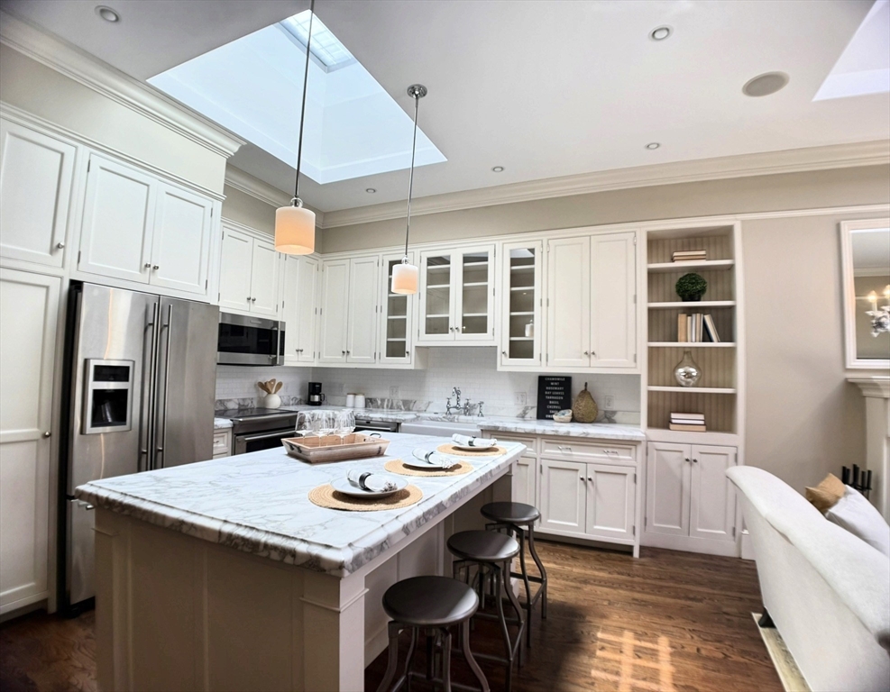 62 Commonwealth Ave 9