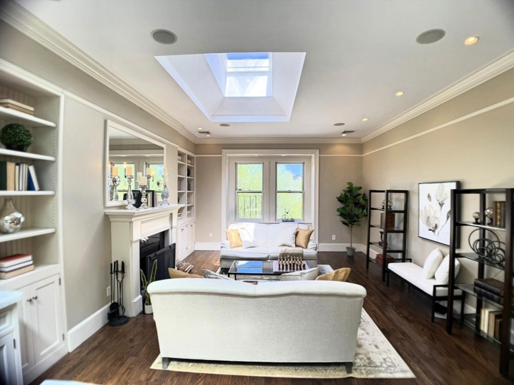 62 Commonwealth Ave 9