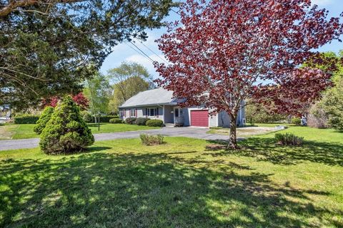 Photo of 33 Thatchers Ln, Falmouth, MA 02536 (MLS # 73519494)