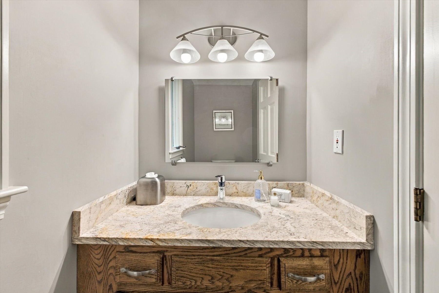 52 W Elm St, Hopkinton, MA, 52 W Elm St, Hopkinton, MA Photo #15