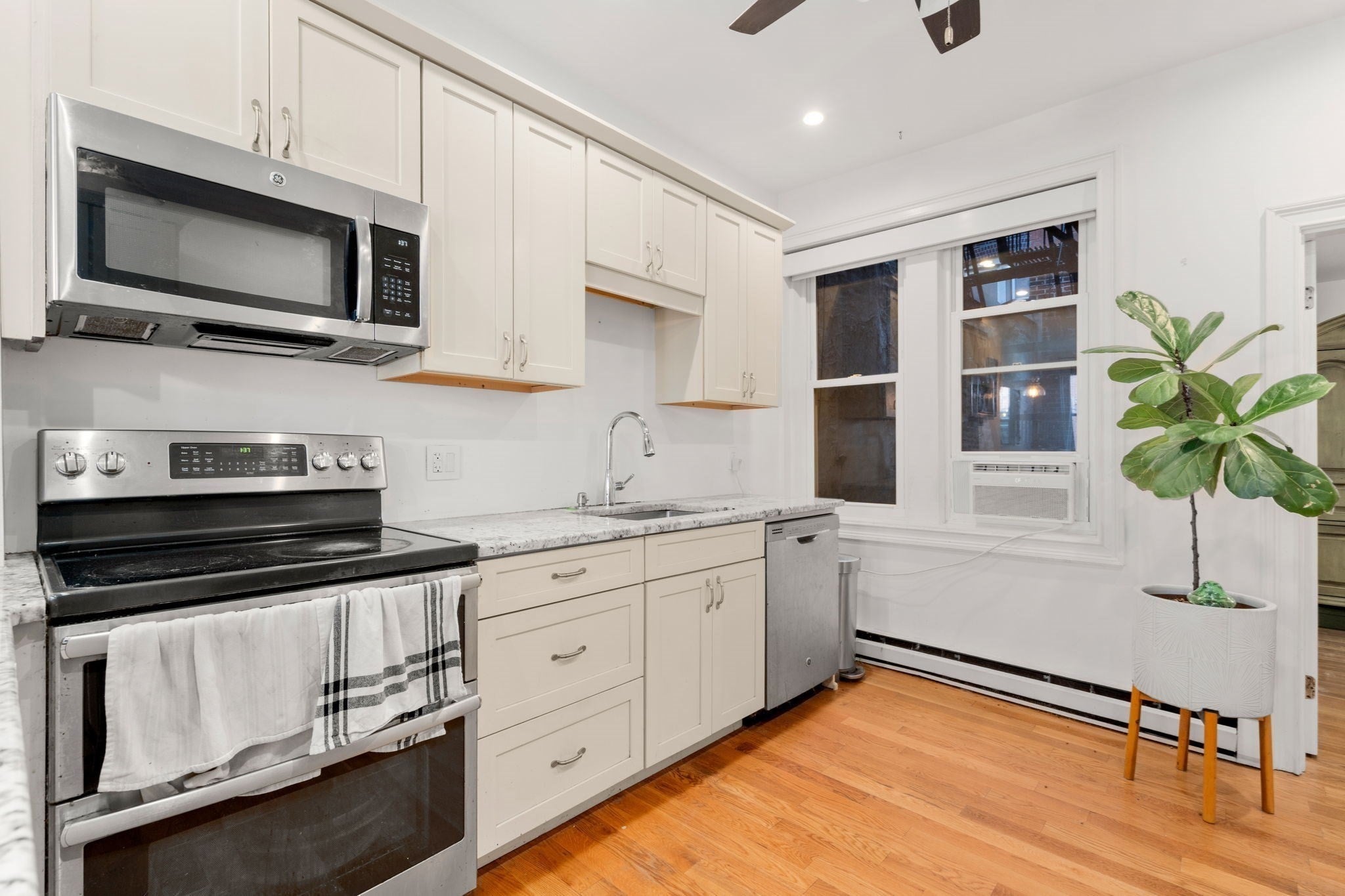 162 Endicott St 1