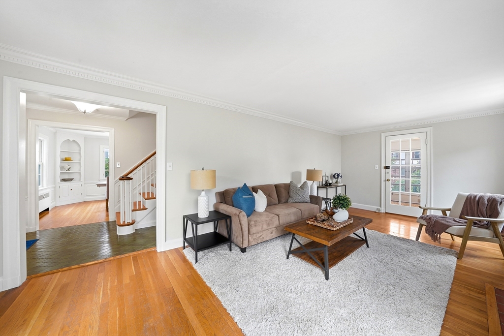 45 Simmons Ave