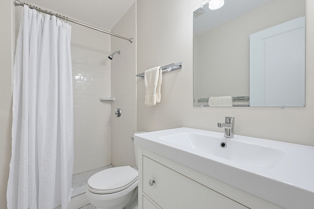 14 Rainbow Pond Dr #B2, Walpole, MA, 14 Rainbow Pond Dr #B2, Walpole, MA Photo #24