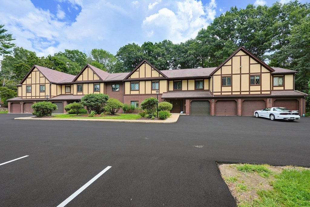 14 Rainbow Pond Dr #B2, Walpole, MA, 14 Rainbow Pond Dr #B2, Walpole, MA Photo #2