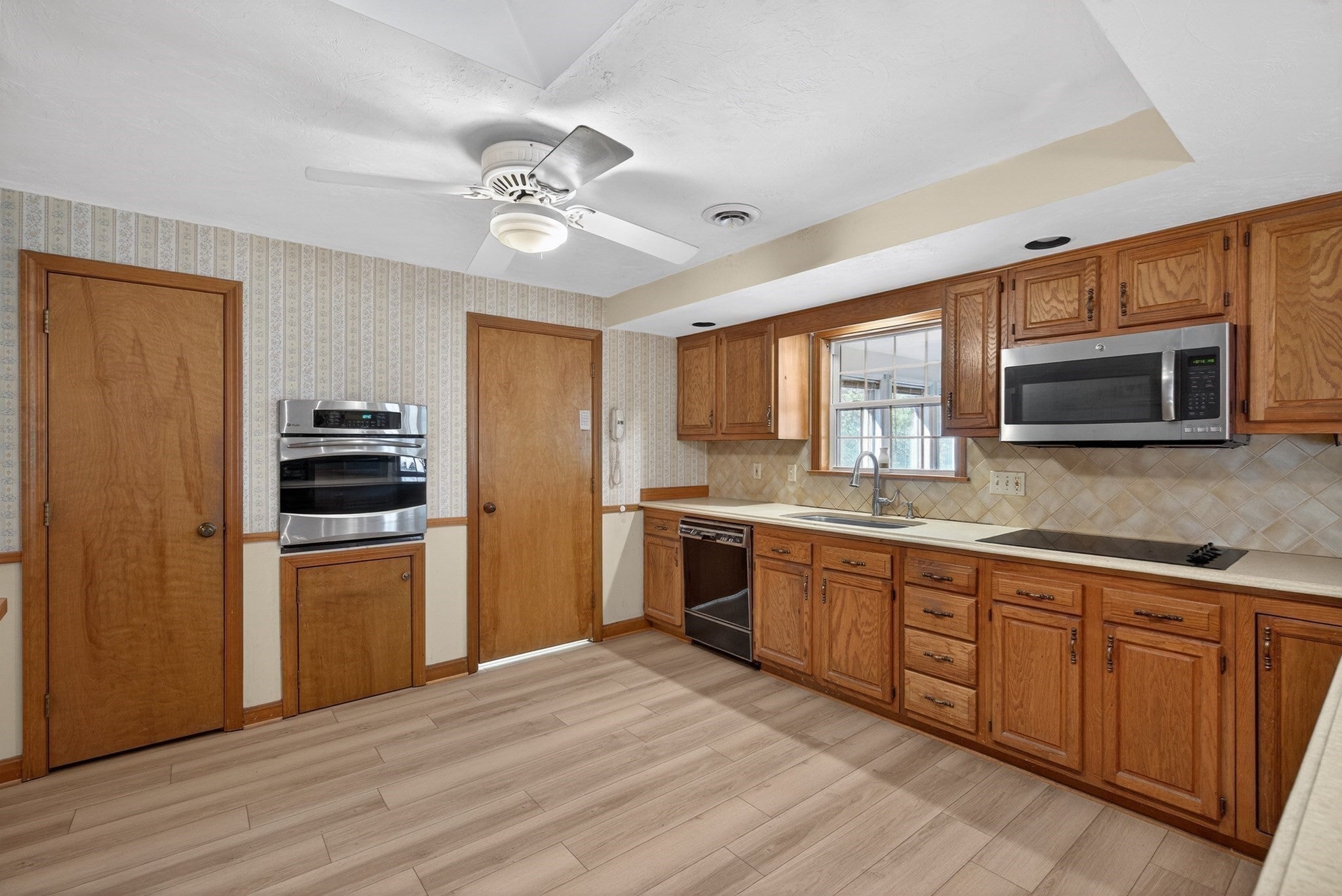 532 Hill St, Raynham, MA, 532 Hill St, Raynham, MA Photo #16