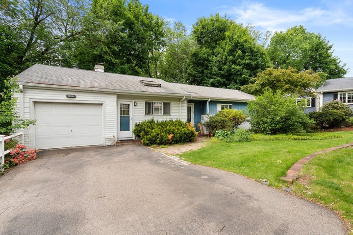 Photo 1 of 10 — 104 Oldham Rd, Newton, MA 02465