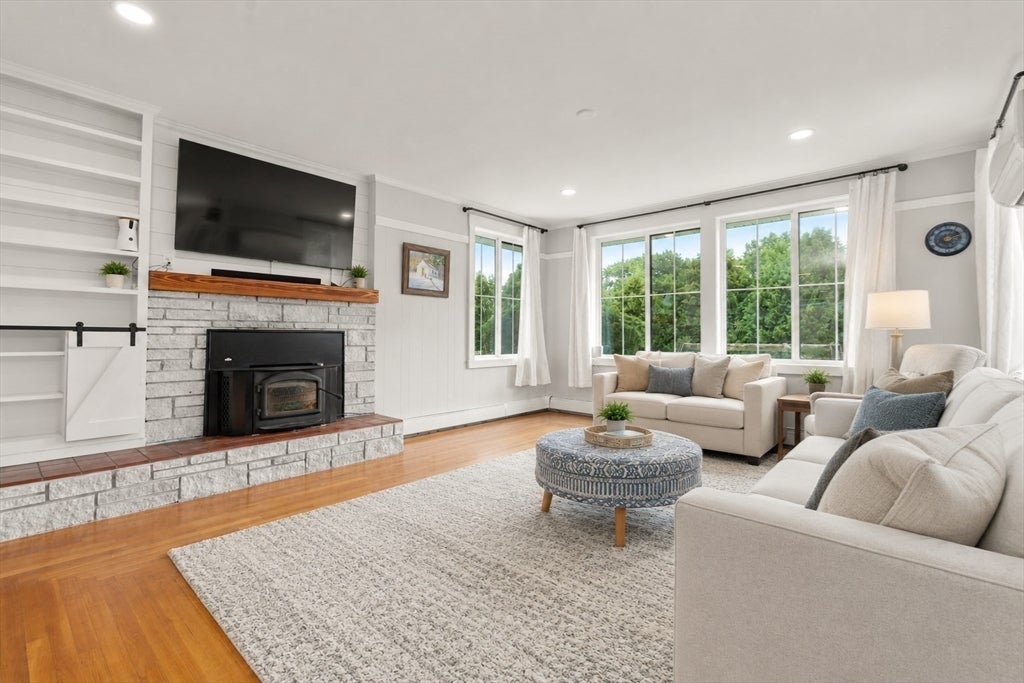 33 Putnam Hill Rd, Sutton, MA, 33 Putnam Hill Rd, Sutton, MA Photo #9