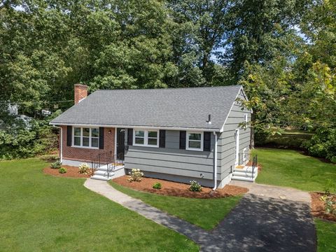 30 W Meadow Dr Brockton MA 02301