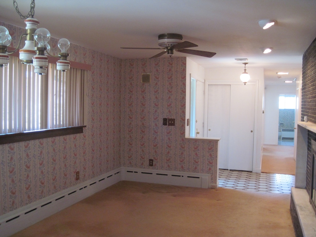 324 Hillside Rd