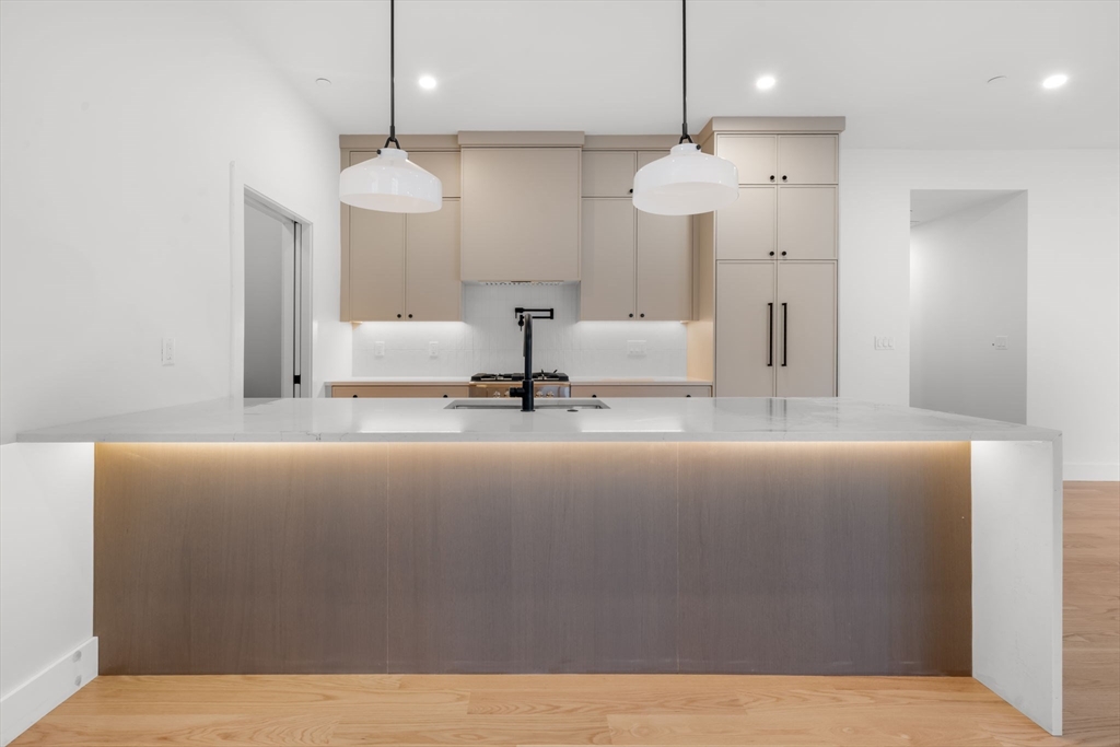 33 Pearl St. 4