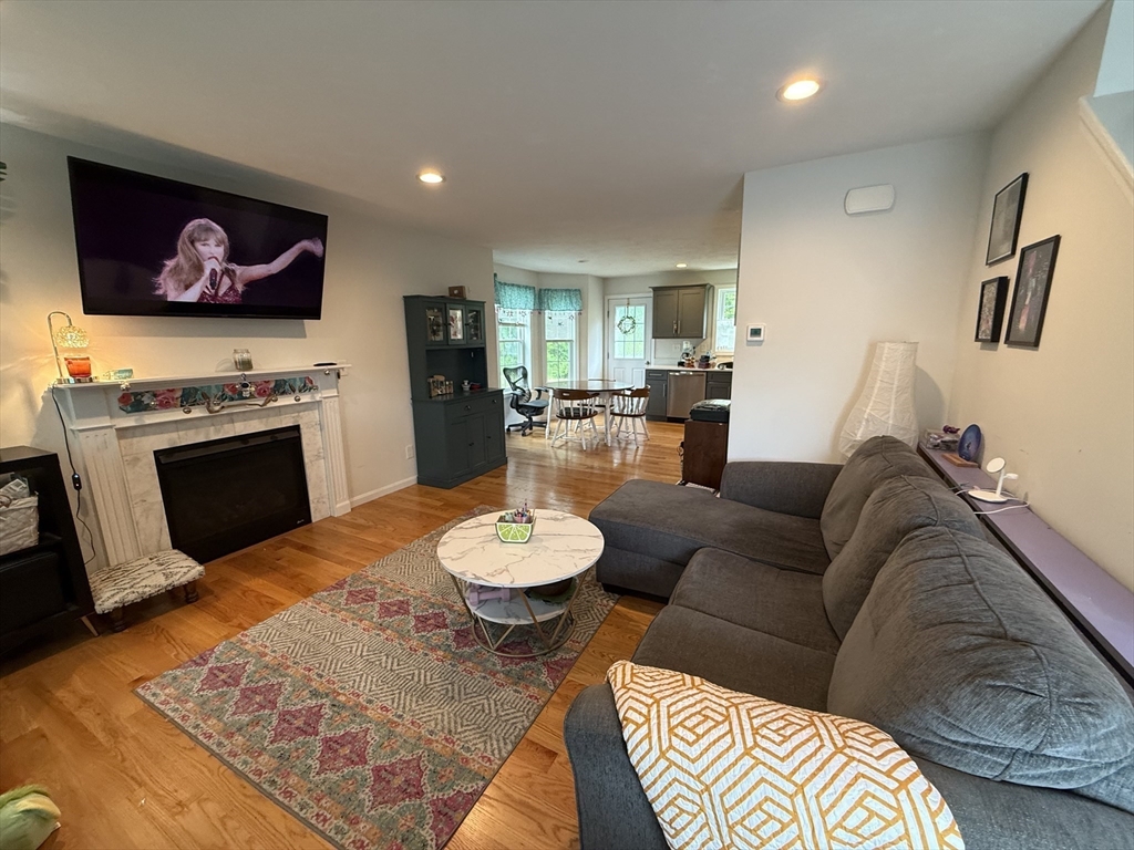 91 Riley Rd 91